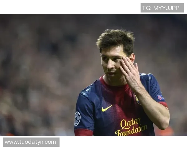 帅气足球明星头像女生展现运动魅力与时尚风采的完美结合